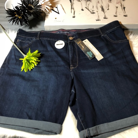 Lee Total Freedom Bermuda Shorts Flash 
